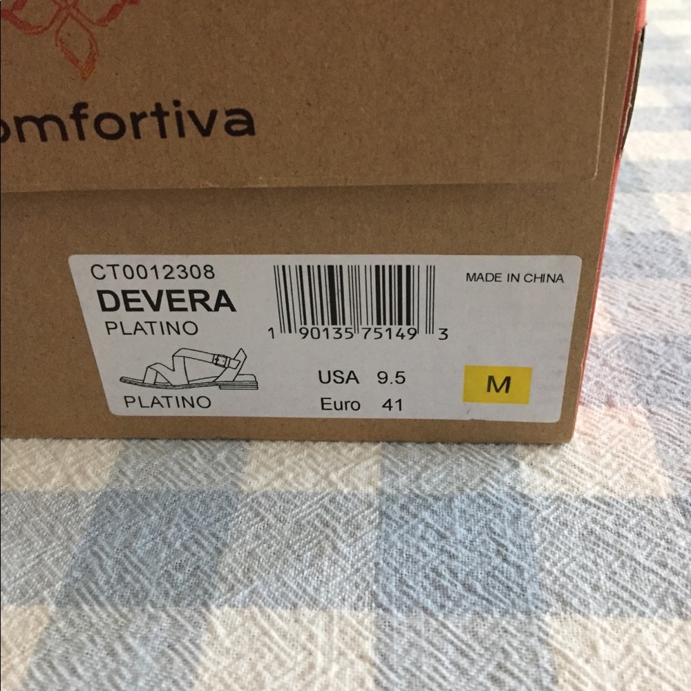 Comfortiva Devera Sandals - Picture 6 of 7